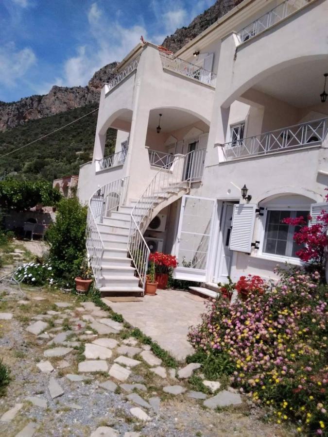 West Red Rock And View Leonidio Maisonette Studio מראה חיצוני תמונה
