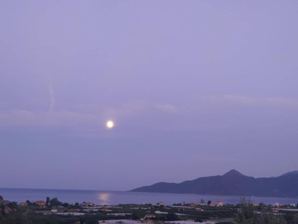West Red Rock And View Leonidio Maisonette Studio מראה חיצוני תמונה